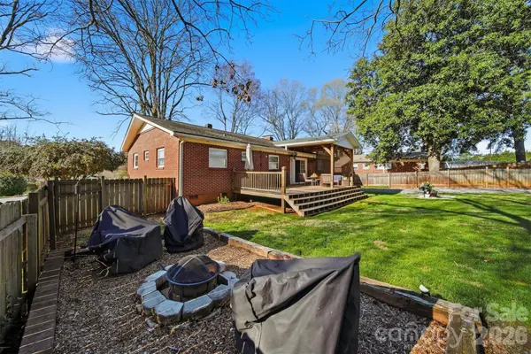 904 15th ST NW, Conover, NC 28613