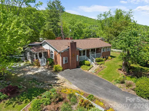 4 Forge DR,  Mills River,  NC 28759
