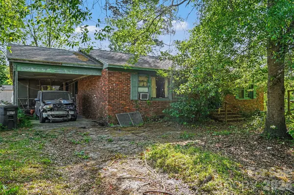 105 W Temple AVE, Rockingham, NC 28380