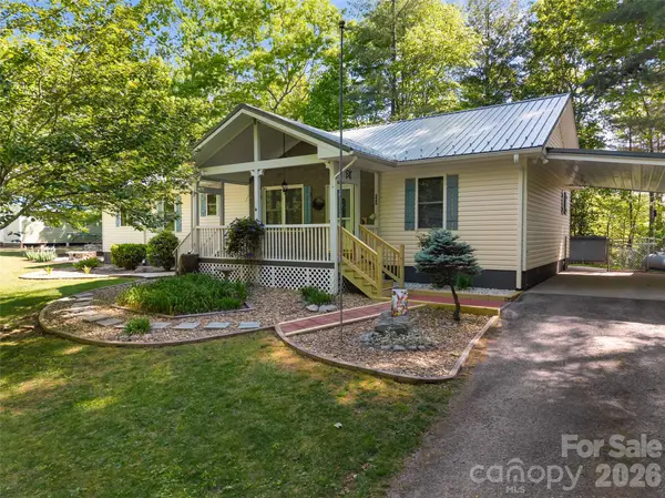 387 Crystal Creek DR, Pisgah Forest, NC 28768