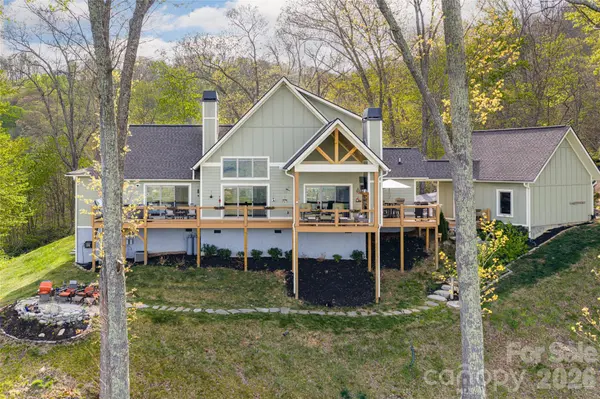 366 Signature Row BLVD, Waynesville, NC 28785