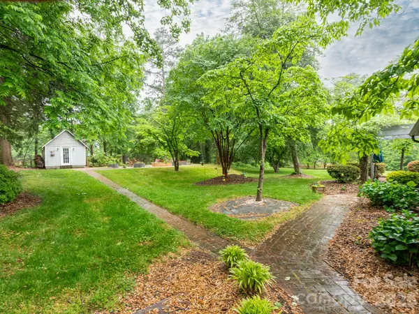 8536 Circle DR, Mount Pleasant, NC 28124