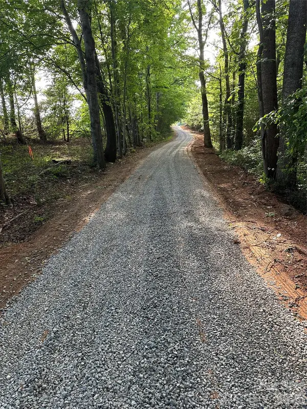 256 Long Leaf Pine DR, Hiddenite, NC 28636
