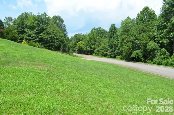205 Henrys Glen DR, Morganton, NC 28655