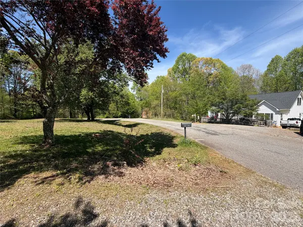121 Spearpoint LN #13, Statesville, NC 28625