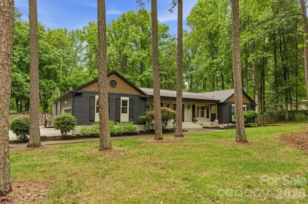 20200 Floral LN, Cornelius, NC 28031
