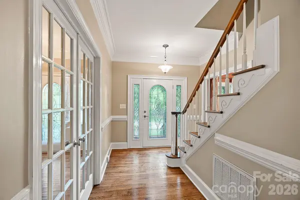 2512 Monteiane DR, Charlotte, NC 28270