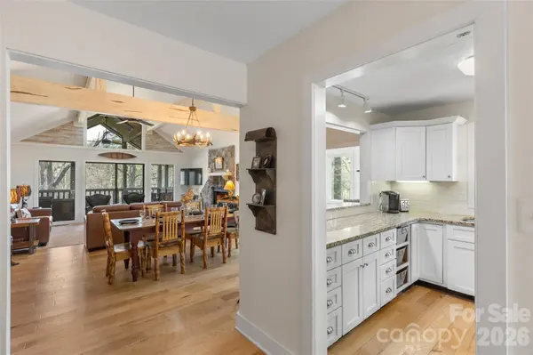 111 River Park Villas DR, Sapphire, NC 28774