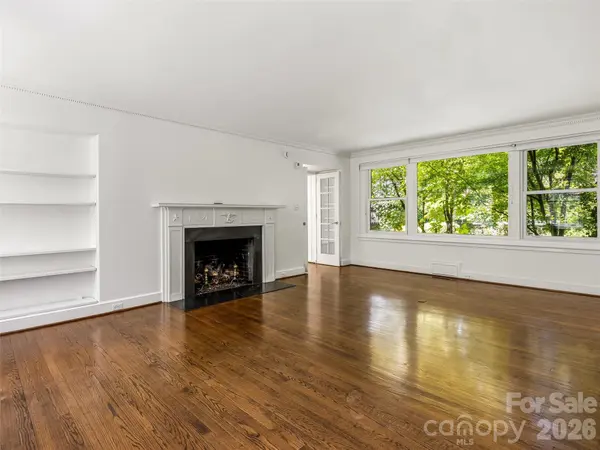 109 Stuyvesant RD, Asheville, NC 28803