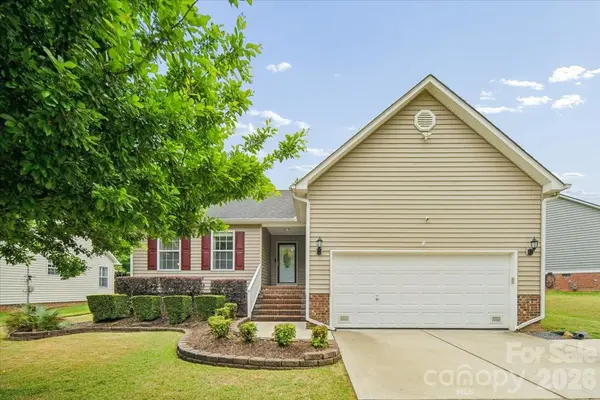 1120 Warpers LN, Fort Mill, SC 29715
