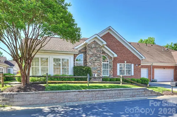 2015 Woodburn TER, Matthews, NC 28105