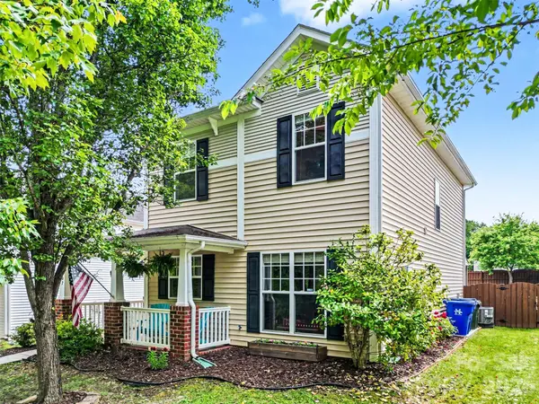8007 Rolling Meadows LN, Huntersville, NC 28078
