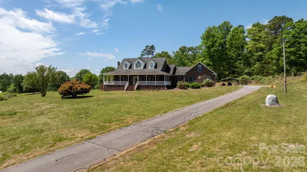 7008 Peyronel ST, Connelly Springs, NC 28612