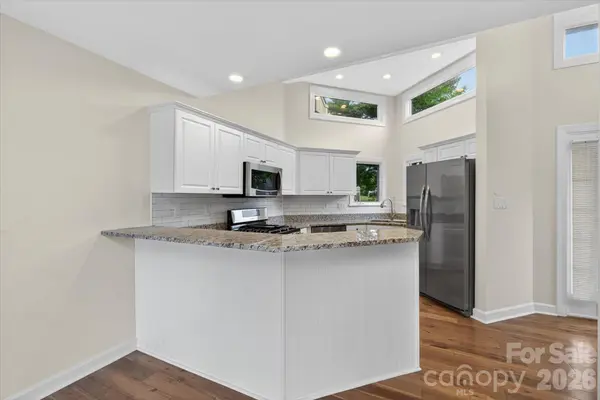 14527 Waterside DR, Charlotte, NC 28278