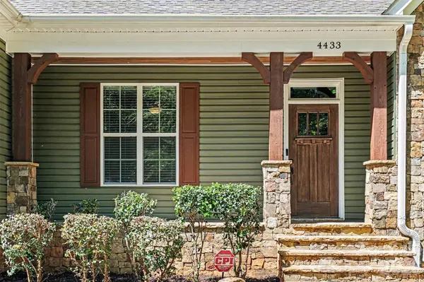4433 Brookwood RD, Charlotte, NC 28215