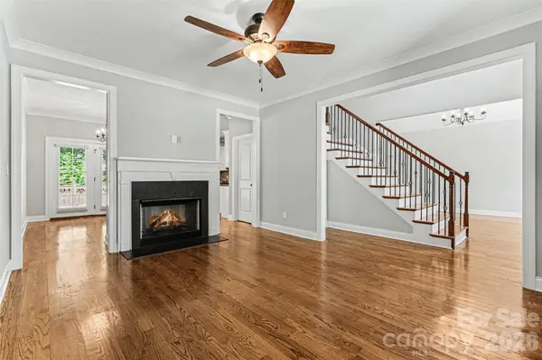 4433 Brookwood RD, Charlotte, NC 28215