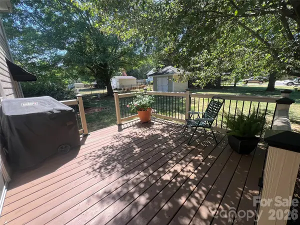 837 Deerfield DR, Mount Holly, NC 28120