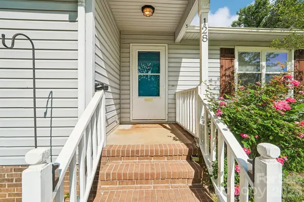 128 Levo DR, Troutman, NC 28166