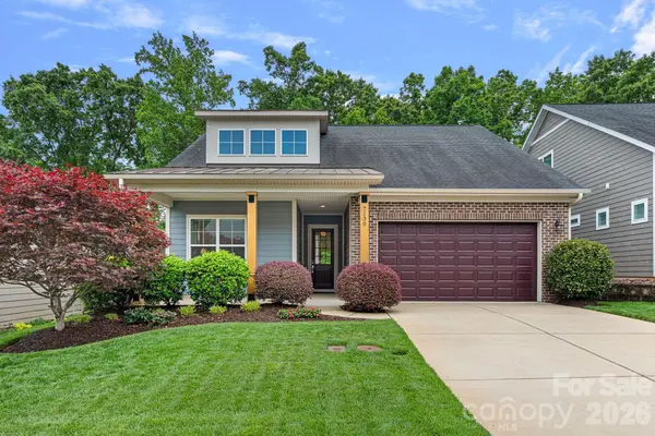 7130 Hanging Rock CT, Denver, NC 28037