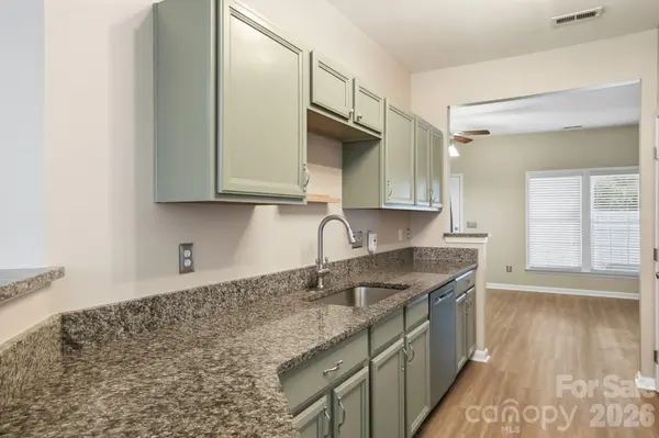 10851 Garden Oaks LN, Charlotte, NC 28273