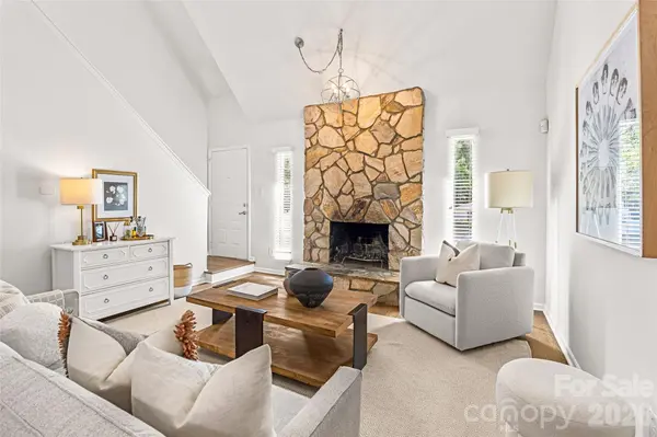 9526 Fairway Ridge RD, Charlotte, NC 28277