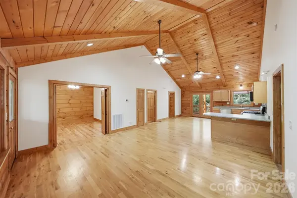 6220 Sunny DR, Newland, NC 28657