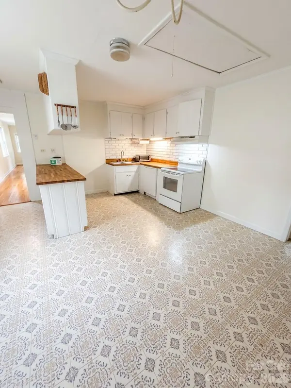 718 Pine ST, Cheraw, SC 29520