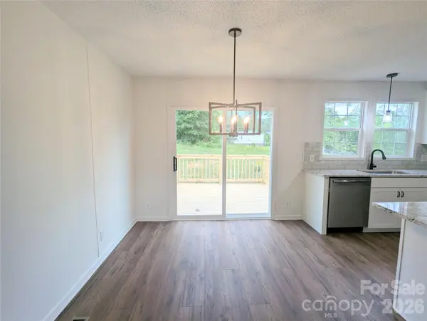 2032 Rocky Creek LN, Dallas, NC 28034