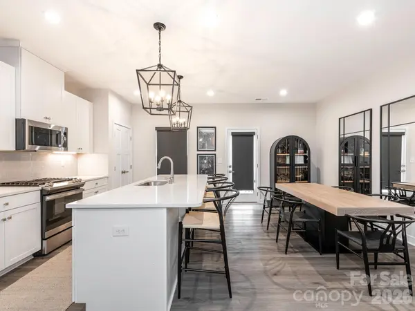 9420 Mallard Mills DR, Charlotte, NC 28262
