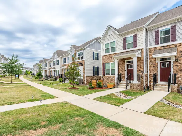 9420 Mallard Mills DR, Charlotte, NC 28262