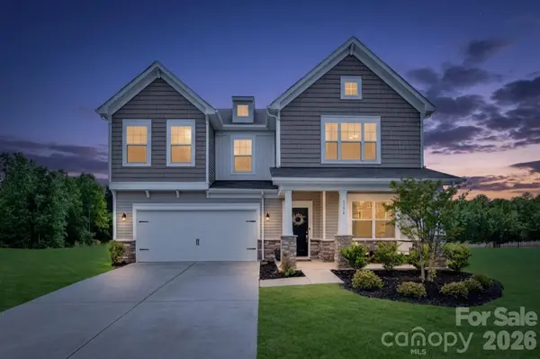 1174 Narrowmouth CT, Lancaster, SC 29720