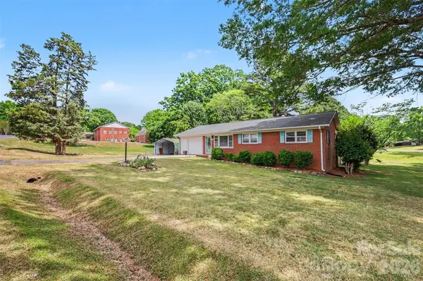 79 Walnut ST, Badin, NC 28009