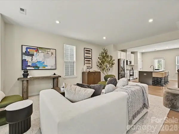 653 Uwharrie River RD, Charlotte, NC 28211