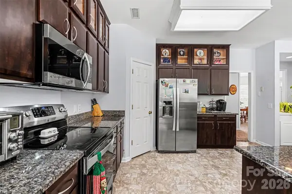 5895 Heartwood CT, Harrisburg, NC 28075