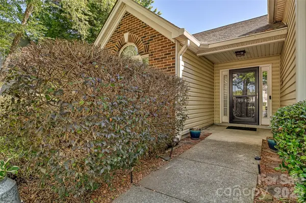 9942 Gray Dove CT, Charlotte, NC 28216