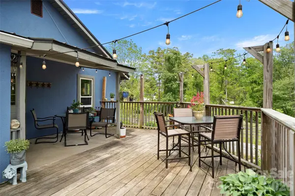 28 Cathys Cove RD, Hendersonville, NC 28792