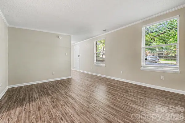 409 Vista Grande CIR, Charlotte, NC 28226