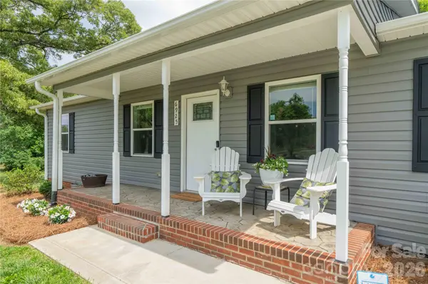 6925 S Nc Highway 150 HWY, Lexington, NC 27295