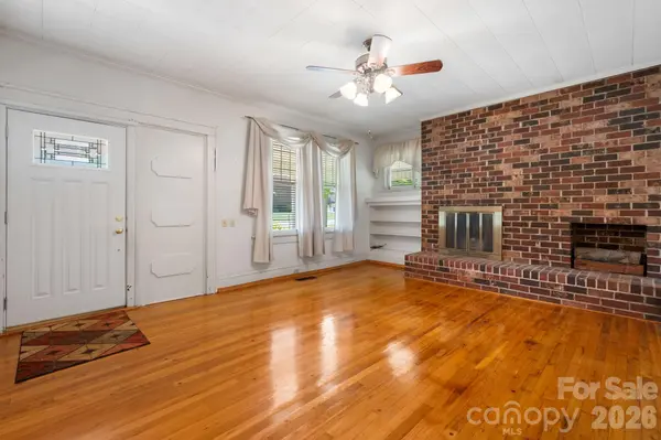 207 W Main ST, Maiden, NC 28650