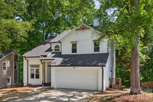 9223 Pebble Creek WAY, Charlotte, NC 28269