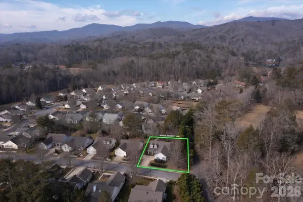 22 Cambridge DR, Brevard, NC 28712