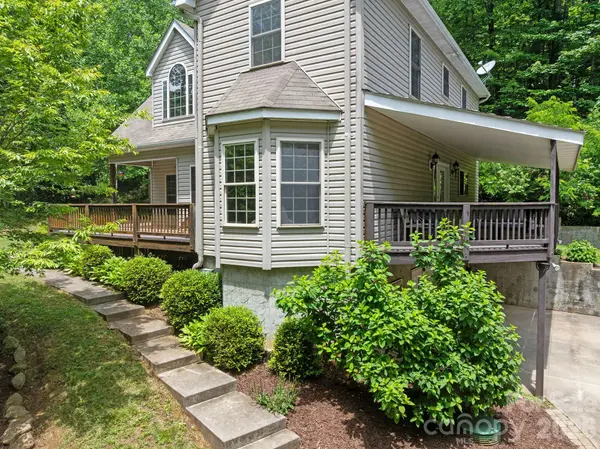 174 deep woods TRL, Canton, NC 28716