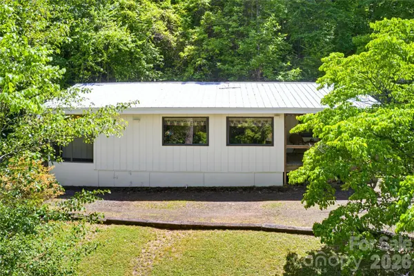 223 Little Cove RD, Sylva, NC 28779