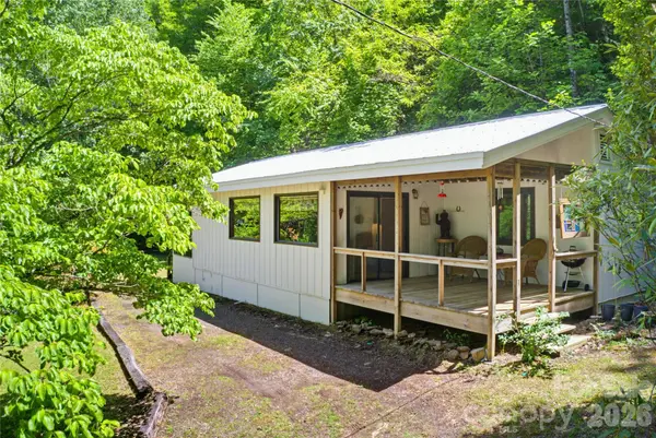 223 Little Cove RD, Sylva, NC 28779