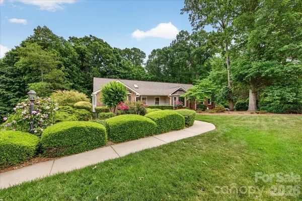 148 Miss Ellie LN, Gastonia, NC 28056