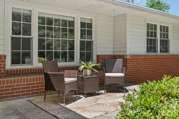 107 Appledore AVE, Hendersonville, NC 28739