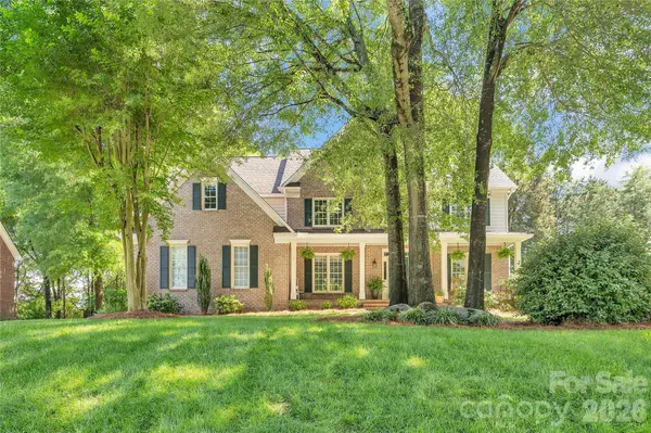 5709 Woodridge CT NW, Concord, NC 28027