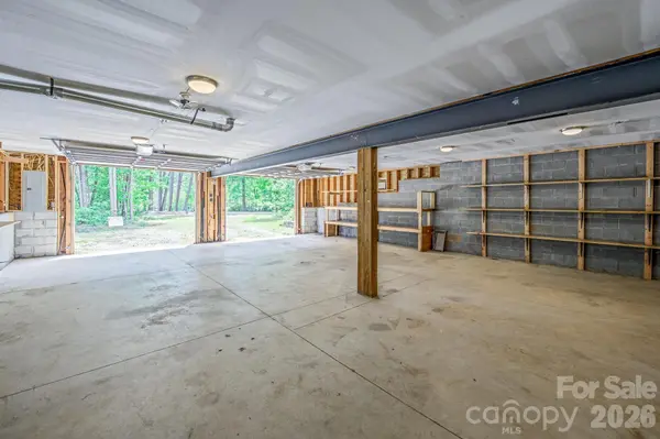 119 Cottontail LN, Statesville, NC 28677