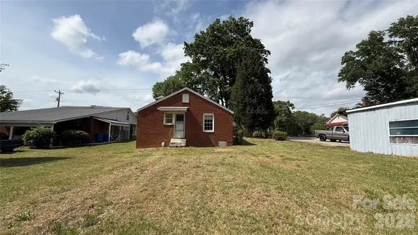 1717 Shelby RD, Kings Mountain, NC 28086