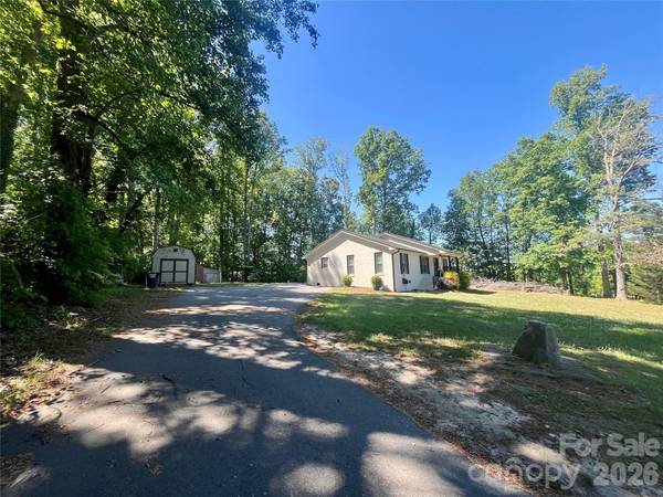 5637 Trotter Country RD, Archdale, NC 27263
